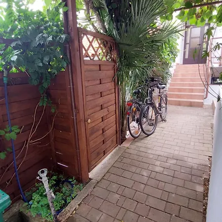 Apartament Drenovica *